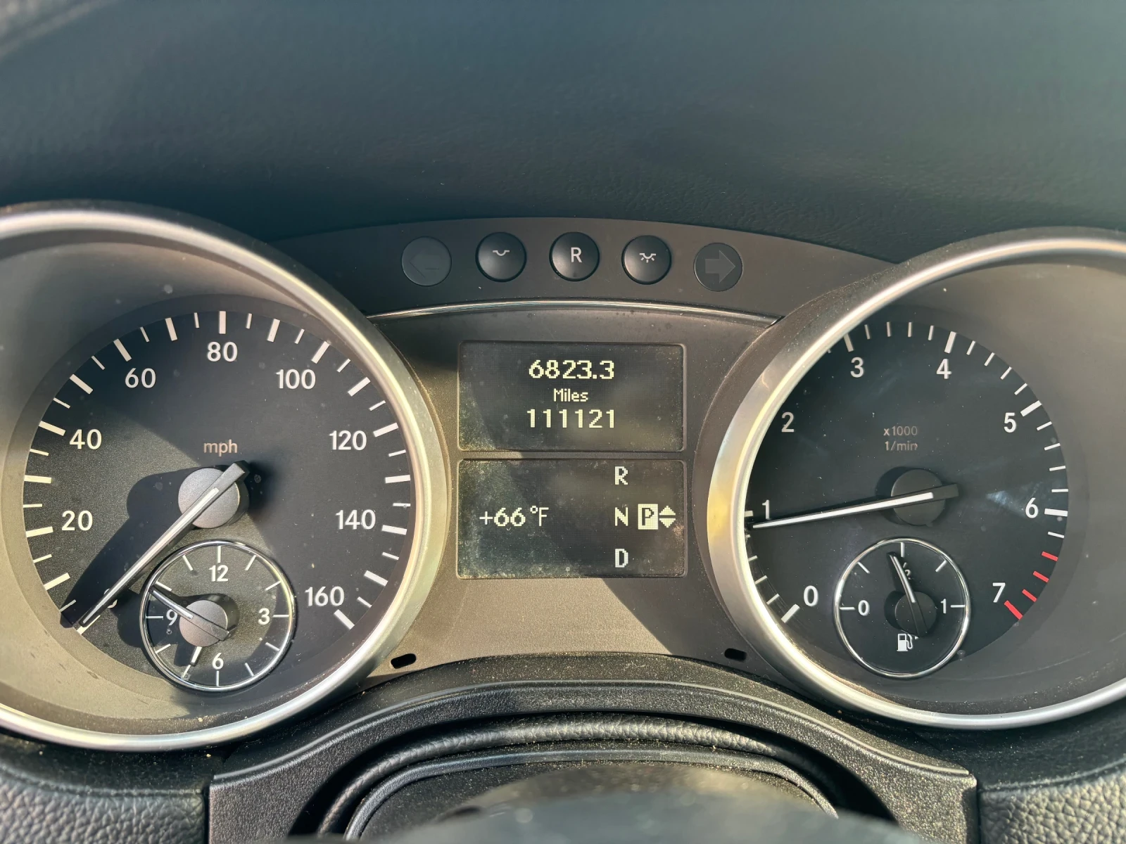 Mercedes-Benz GL 550, снимка 9 - Автомобили и джипове - 54564386
