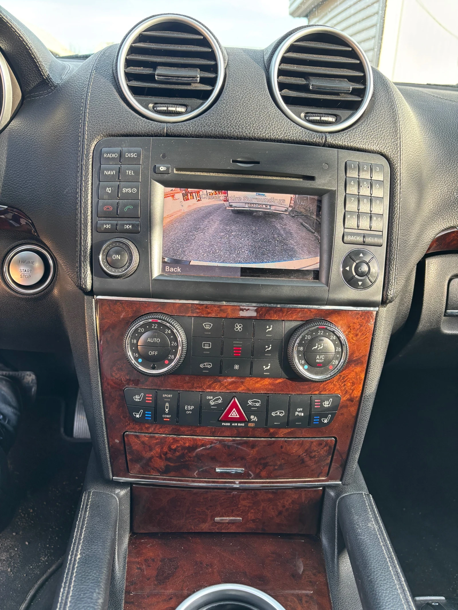 Mercedes-Benz GL 550, снимка 11 - Автомобили и джипове - 54564386