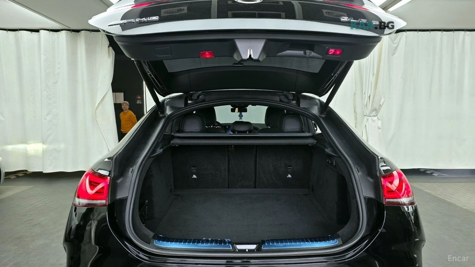 Mercedes-Benz GLE 53 4MATIC 4MATIC/360 VIEW/LANE DEPARTURE/DRIVER ASSIST, снимка 17 - Автомобили и джипове - 54712314
