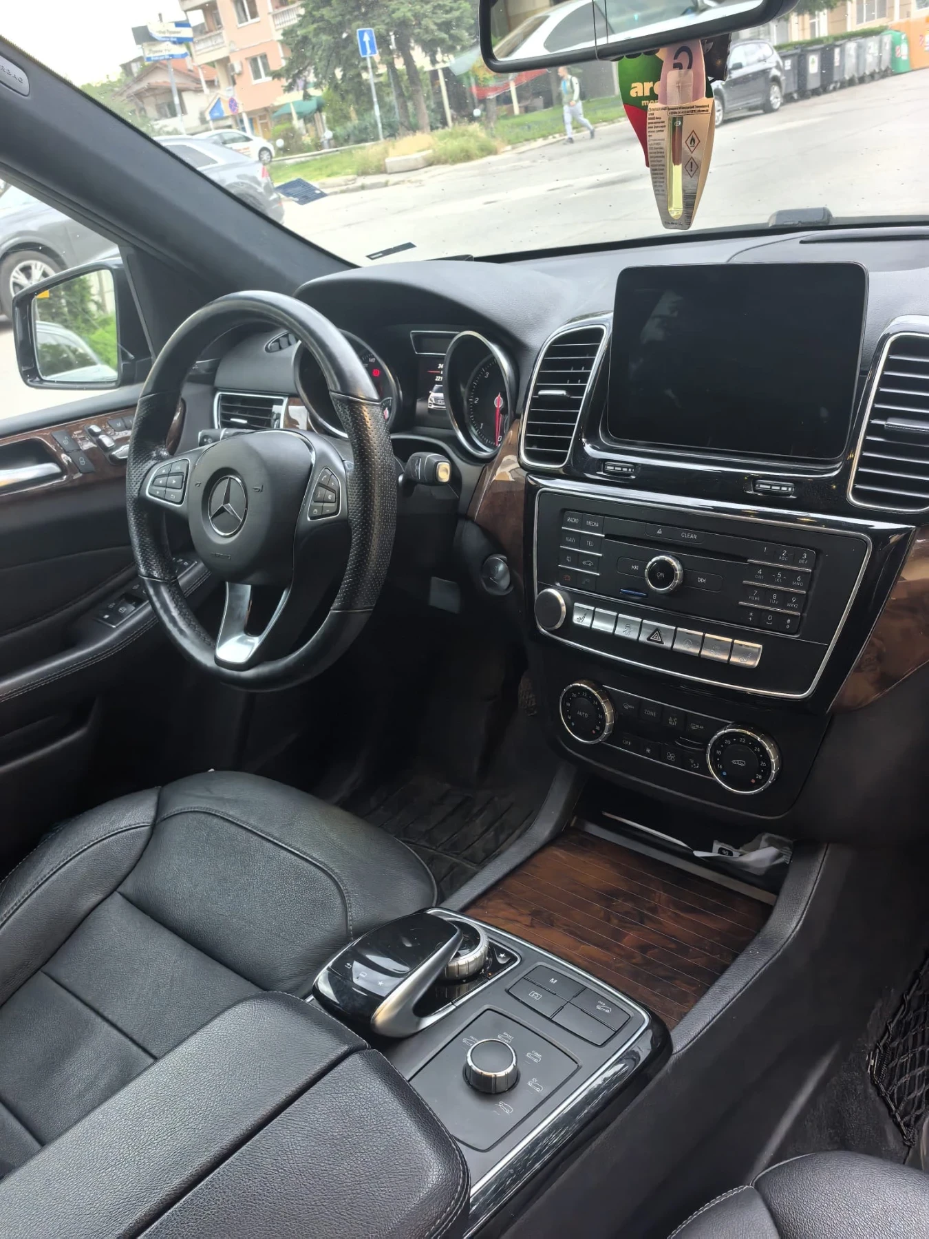 Mercedes-Benz GLE 350 СПЕШНО 360  FULL, KEYLESS, снимка 4 - Автомобили и джипове - 55003820