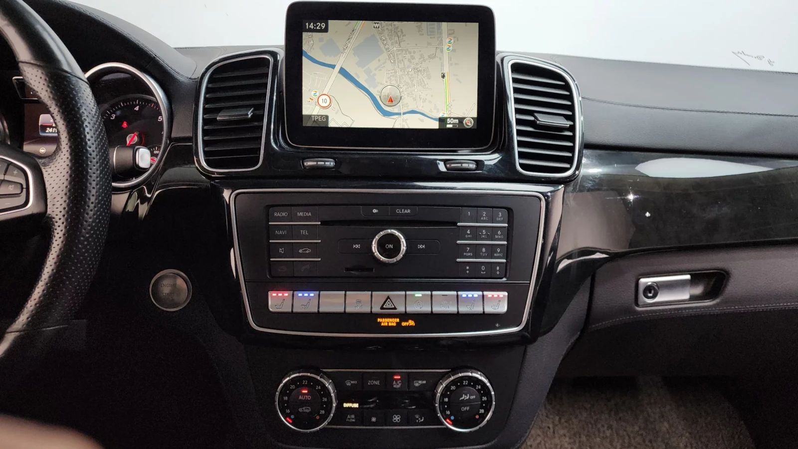 Mercedes-Benz GLS 350 3.0 4MATIC, Distronic, 360-к., Обдухване., снимка 12 - Автомобили и джипове - 54821304