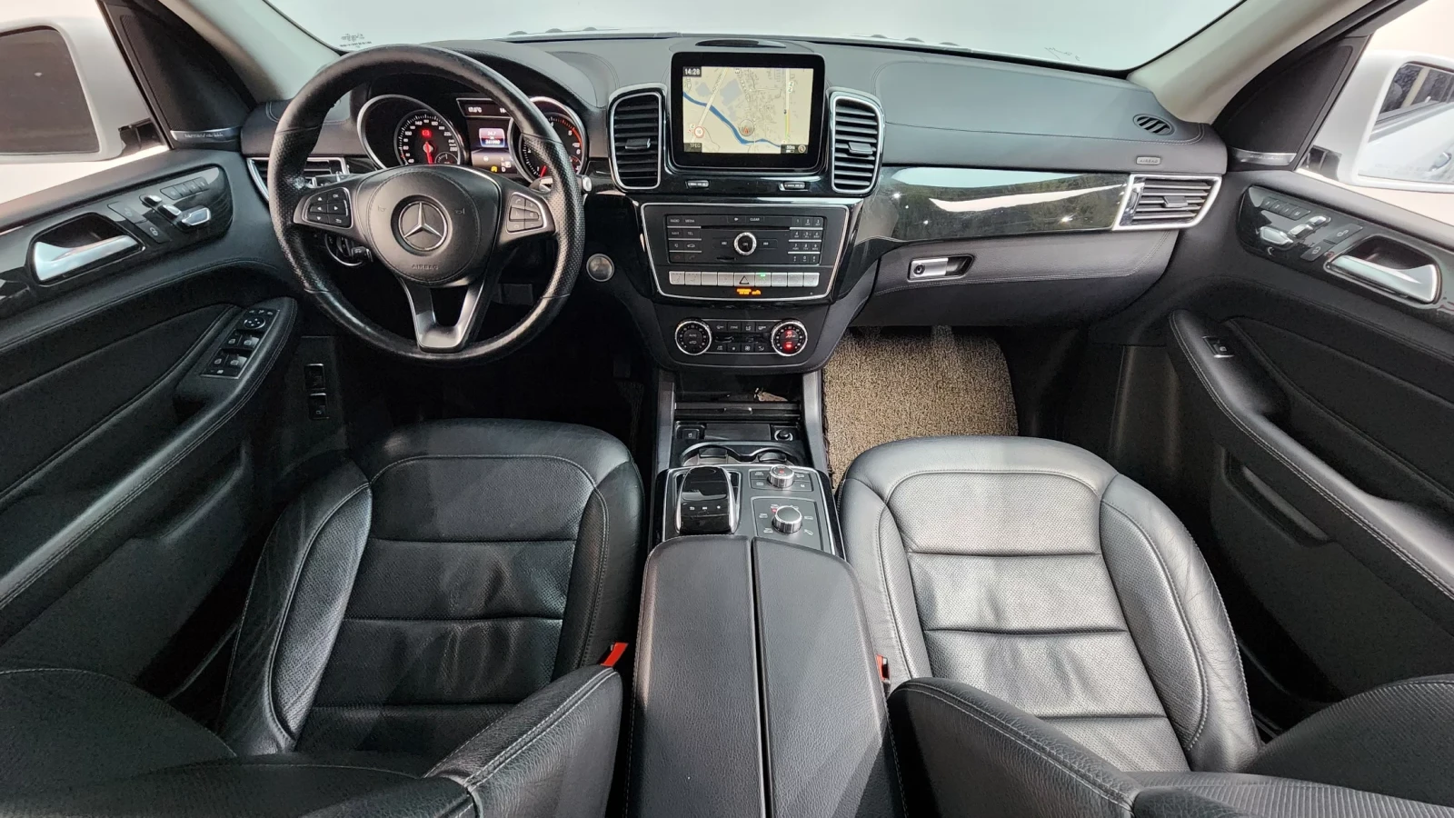 Mercedes-Benz GLS 350 3.0 4MATIC, Distronic, 360-к., Обдухване., снимка 7 - Автомобили и джипове - 54821304