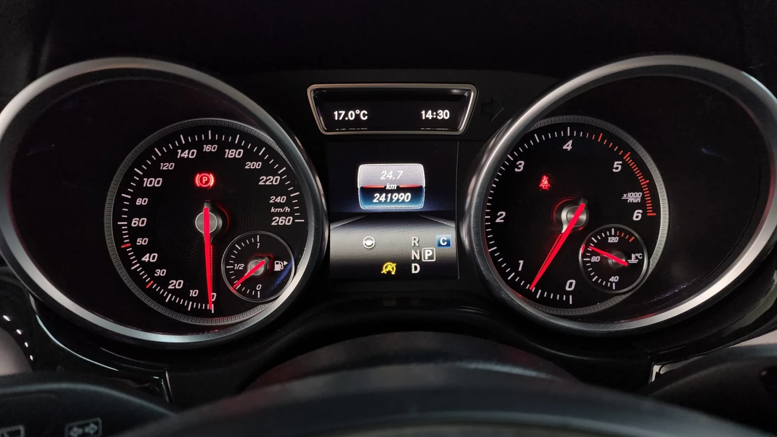 Mercedes-Benz GLS 350 3.0 4MATIC, Distronic, 360-к., Обдухване., снимка 9 - Автомобили и джипове - 54821304