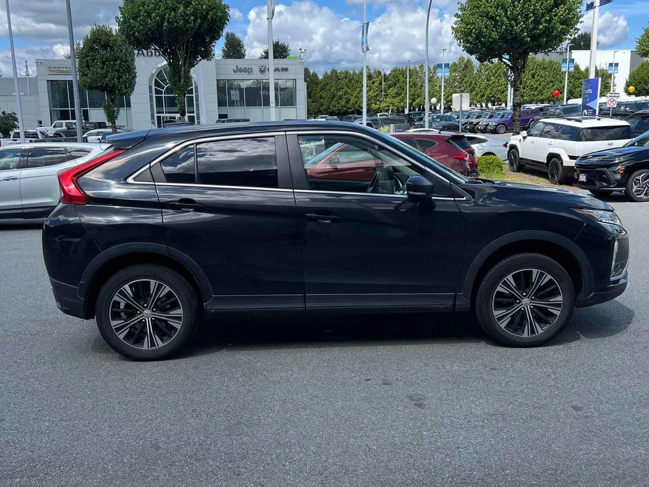 Mitsubishi Eclipse Cross SE S AWC| ПОДГРЕВИ| PANO| KEYLESS| , снимка 4 - Автомобили и джипове - 55260262