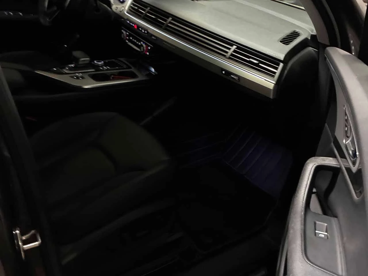 Audi Q7 * Progressiv * CARFAX * ОПЦИЯ ЗА ФИНАНСИРАНЕ , снимка 15 - Автомобили и джипове - 55303595