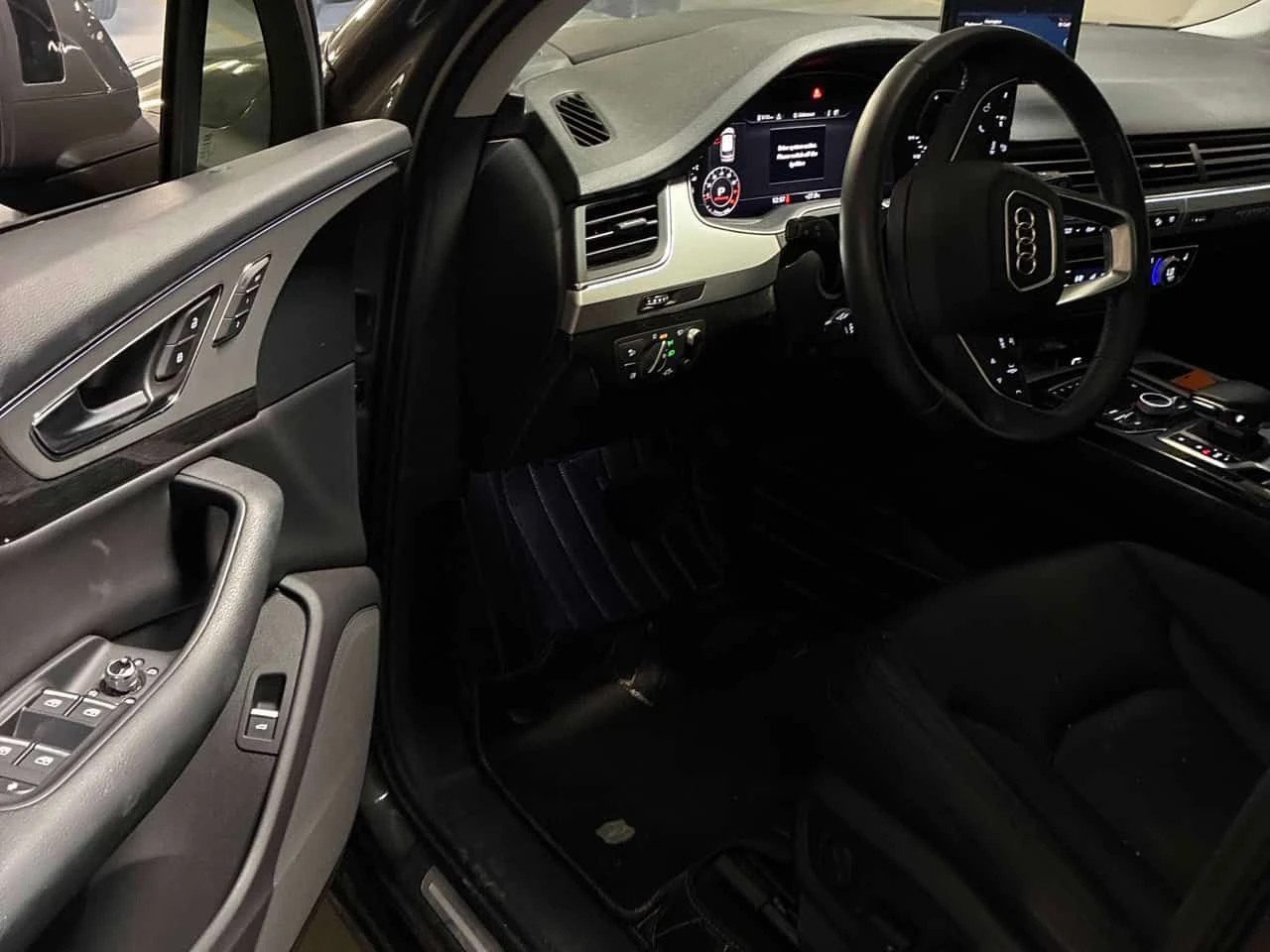 Audi Q7 * Progressiv * CARFAX * ОПЦИЯ ЗА ФИНАНСИРАНЕ , снимка 5 - Автомобили и джипове - 55303595