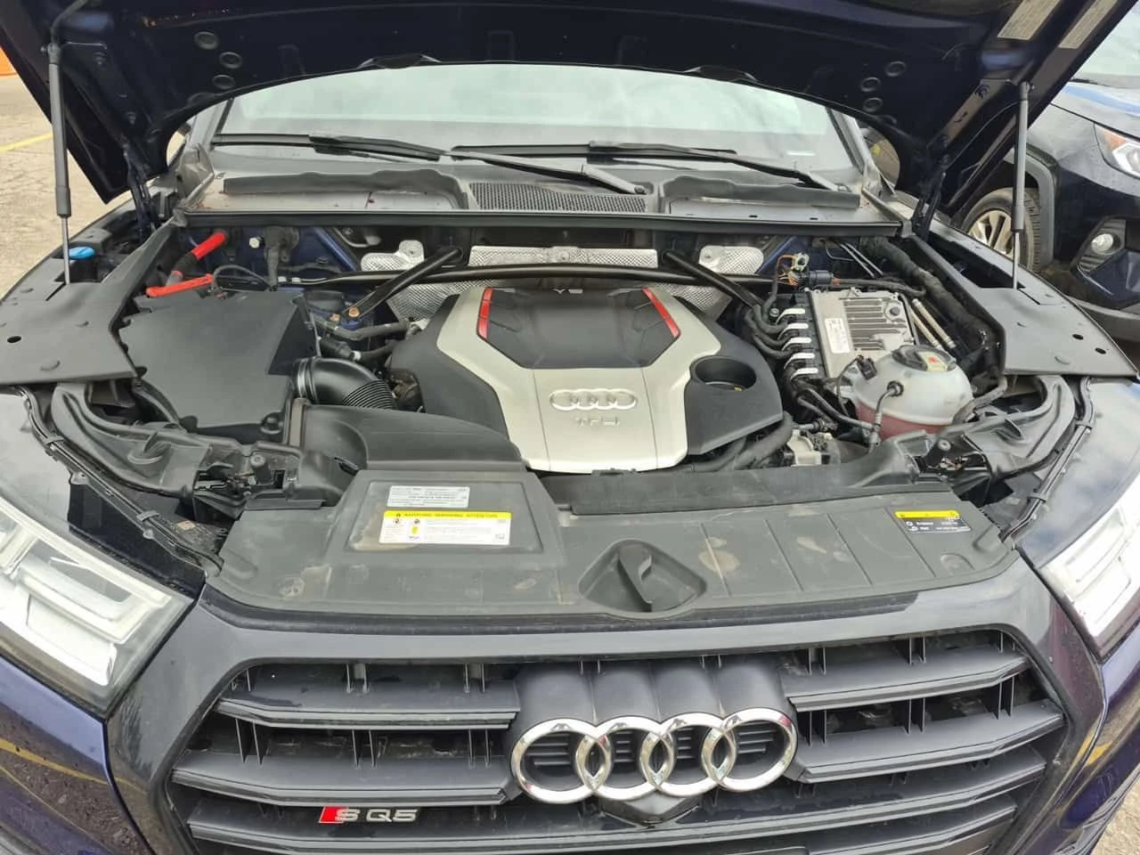 Audi SQ5  PRESTIGE / ДИСТРОНИК / 360 / + ДЖАНТИ            , снимка 15 - Автомобили и джипове - 55402638