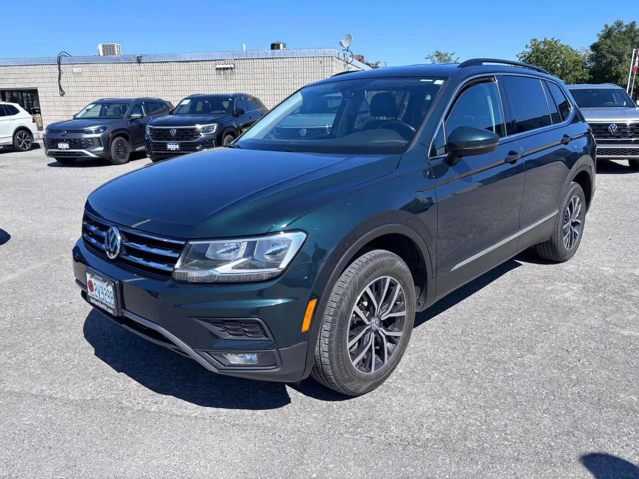VW Tiguan * Comfortline * ГЛАВНО ПРЕДСТАВИТЕЛСТВО НА VW, снимка 12 - Автомобили и джипове - 55543366
