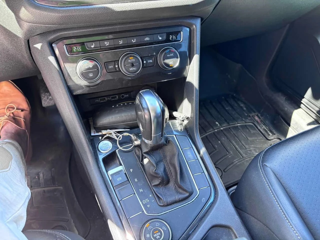 VW Tiguan * Comfortline * ГЛАВНО ПРЕДСТАВИТЕЛСТВО НА VW, снимка 9 - Автомобили и джипове - 55543366