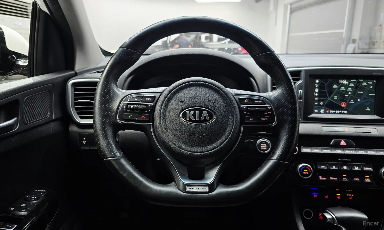 Kia Sportage 2.0 Дизел\Камера\Стар-Стоп\ Топ цена, снимка 13 - Автомобили и джипове - 55584300
