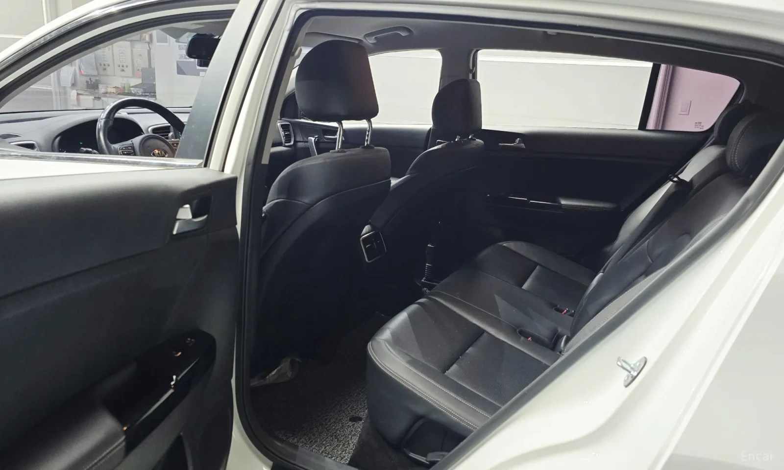 Kia Sportage 2.0 Дизел\Камера\Стар-Стоп\ Топ цена, снимка 11 - Автомобили и джипове - 55584300