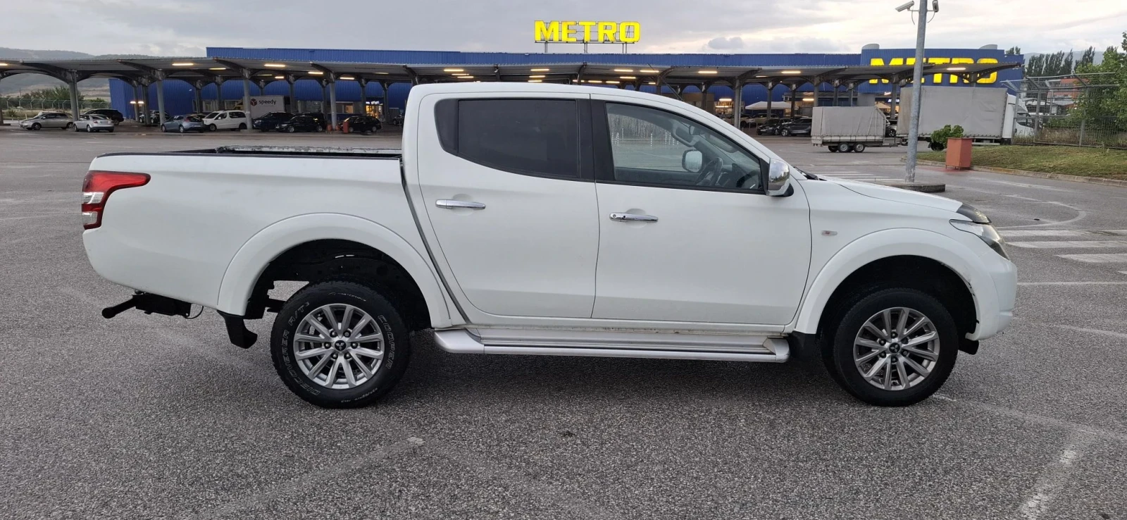 Mitsubishi L200, снимка 4 - Автомобили и джипове - 55713371