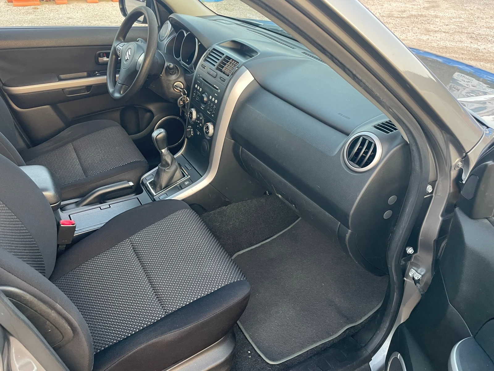 Suzuki Grand vitara НОВ ВНОС ИТАЛИЯ 4x4, снимка 14 - Автомобили и джипове - 55739803