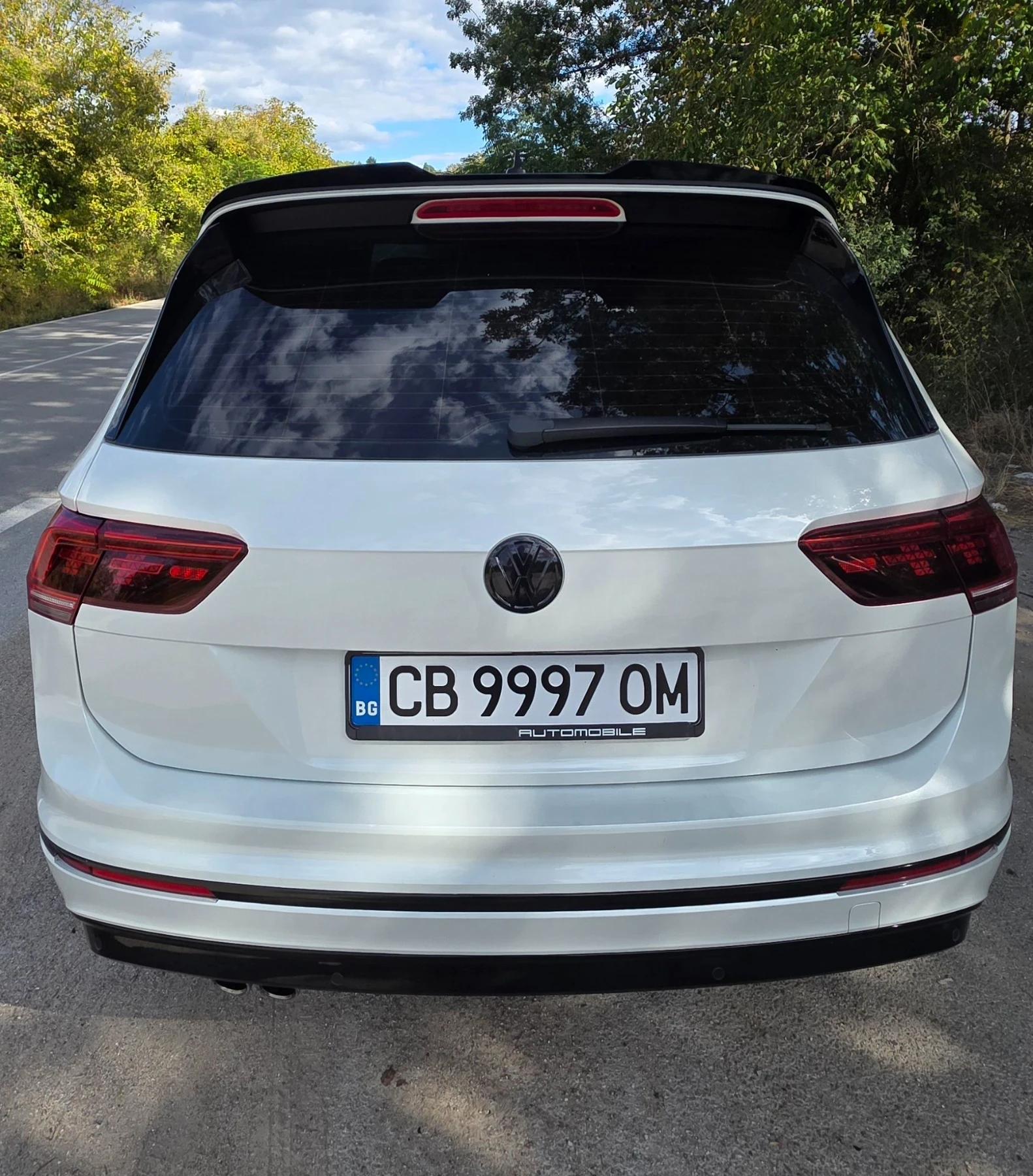 VW Tiguan R-Line 4Motion Full, снимка 4 - Автомобили и джипове - 56213538