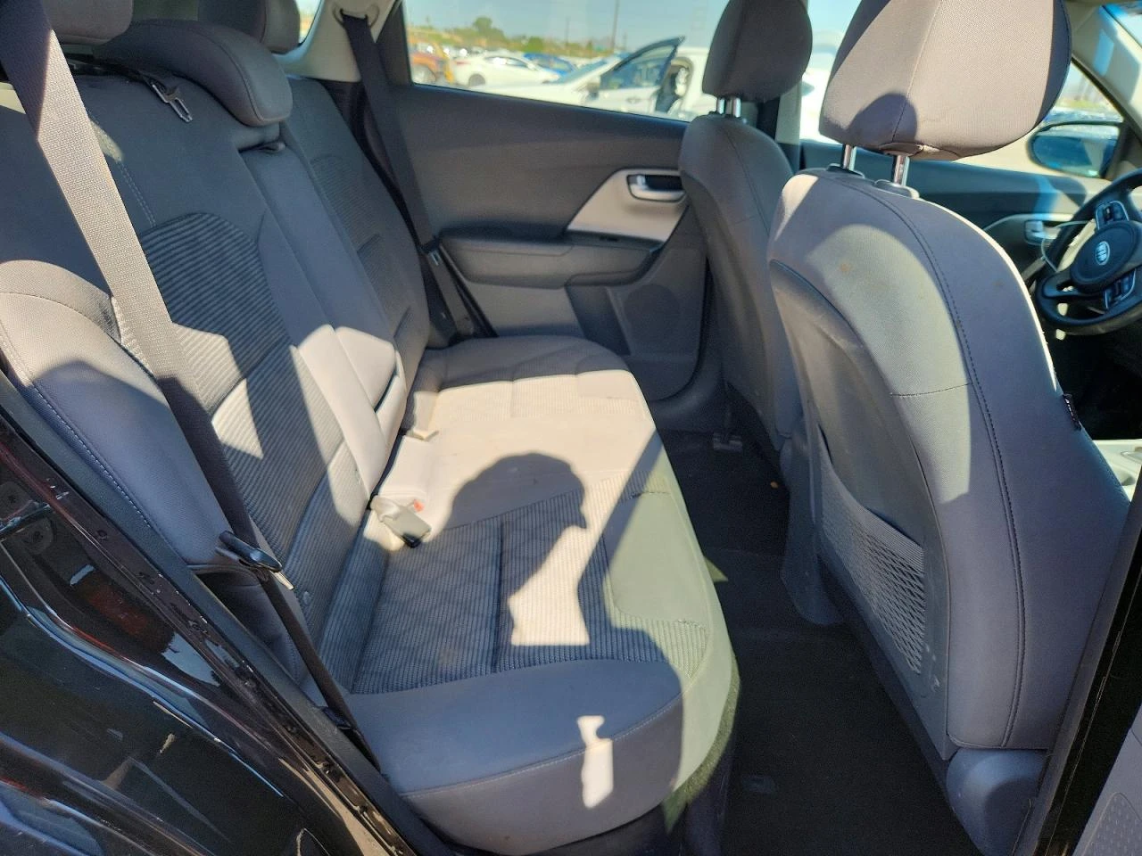 Kia Niro 1.6l Lx, снимка 10 - Автомобили и джипове - 56664255