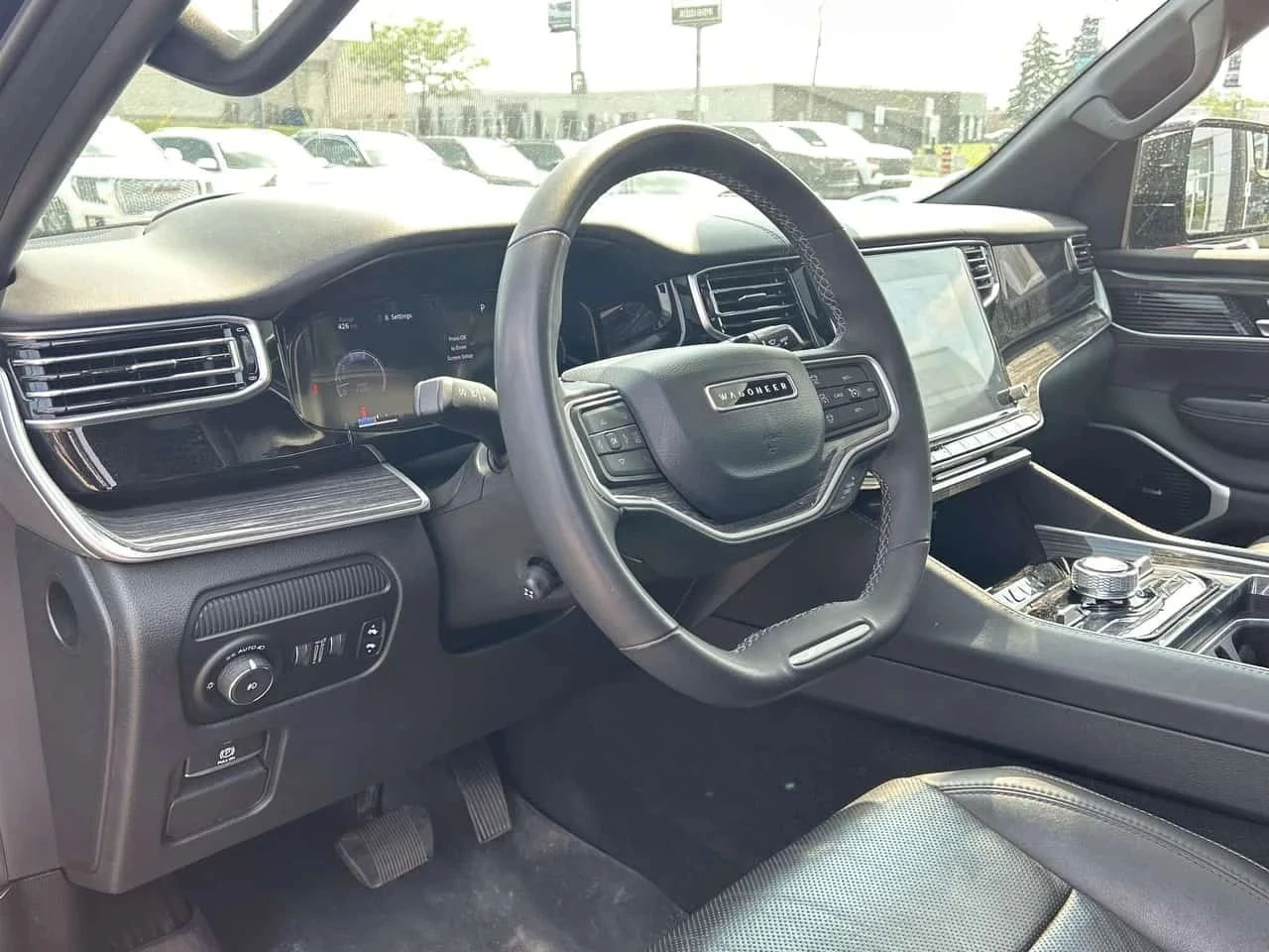Jeep Grand Wagoneer, снимка 11 - Автомобили и джипове - 56730347