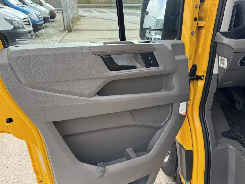 VW Crafter 35 L3H3 203000KM!!!, снимка 15 - Бусове и автобуси - 52705397