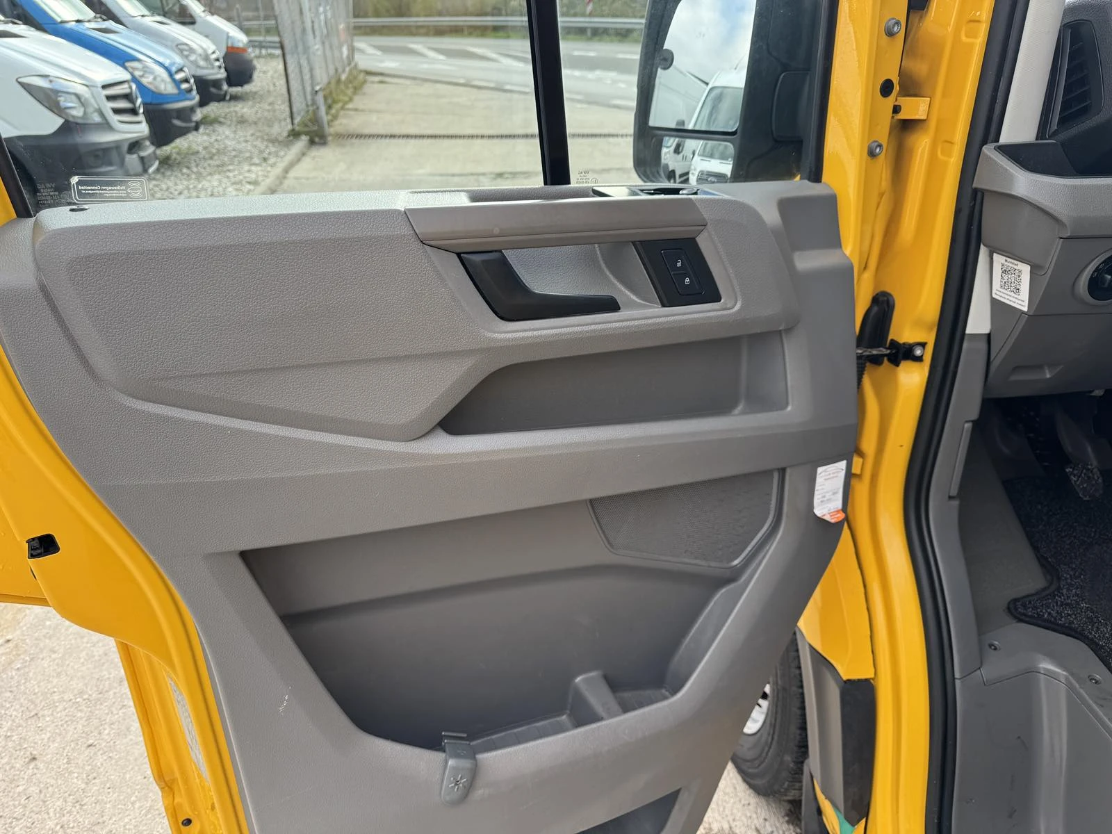 VW Crafter 35 L3H3 203000KM!!! | Mobile.bg   15