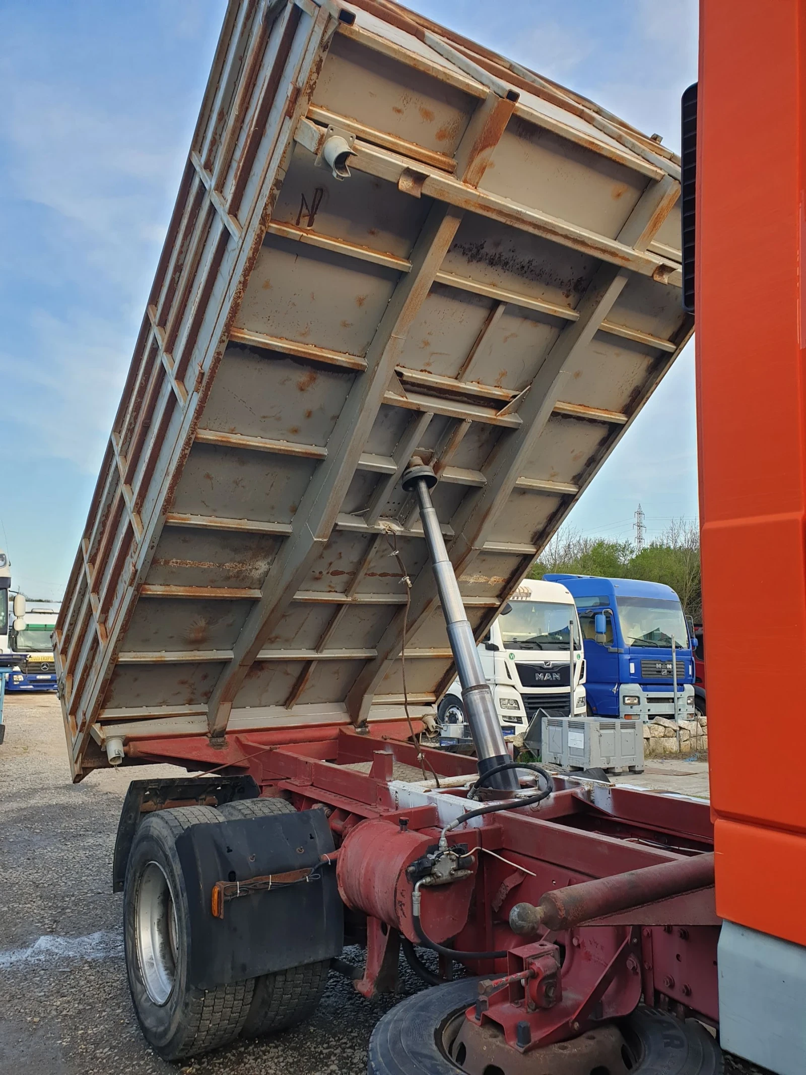 Daf Xf 95.380 ТРИСТРАНЕН САМОСВАЛ  - изображение 10