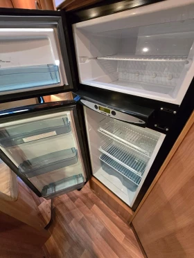 Кемпер HYMER / ERIBA T 647 CL, снимка 12