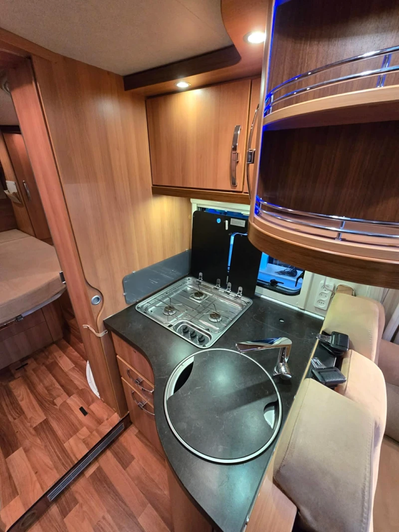 Кемпер HYMER / ERIBA T 647 CL, снимка 7 - Каравани и кемпери - 53149935