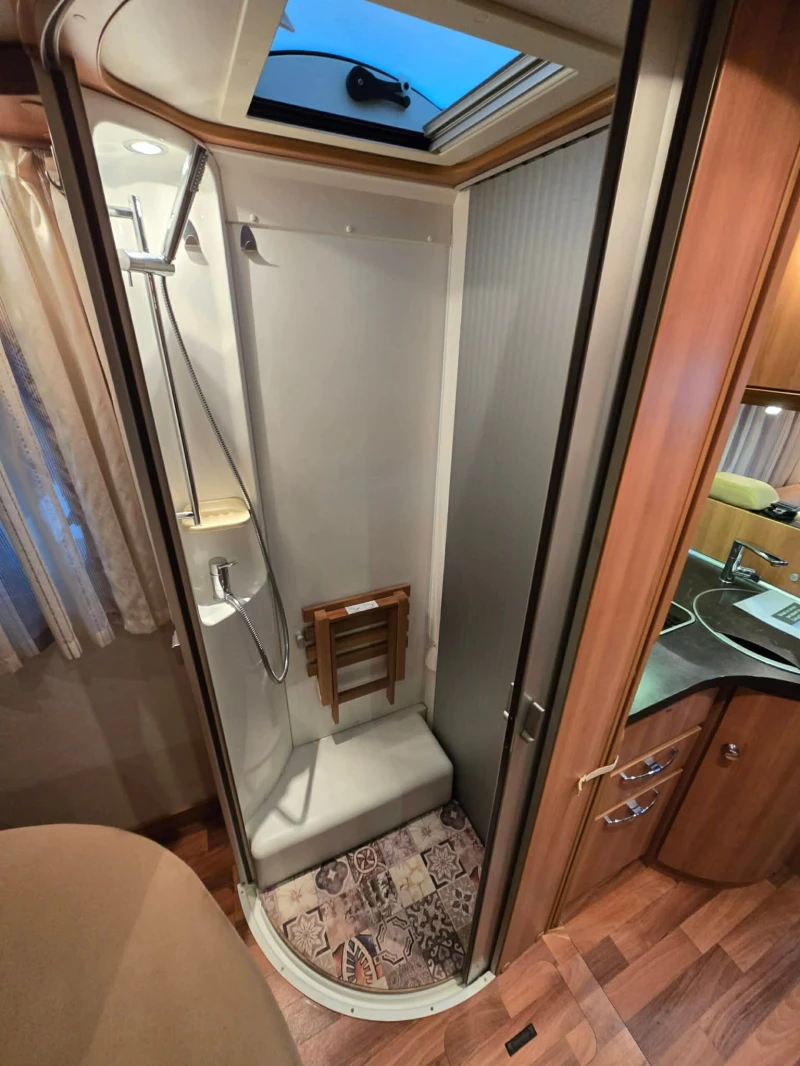 Кемпер HYMER / ERIBA T 647 CL, снимка 15 - Каравани и кемпери - 53149935