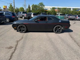 Dodge Challenger * 2dr Cpe * CARFAX * БЕЗ ПЪРВОНАЧАЛНА ВНОСКА, снимка 2