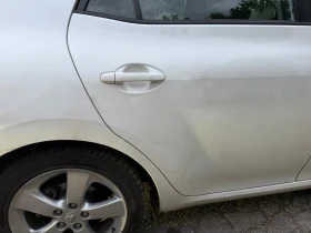 Toyota Auris 1.8 Hybrid, снимка 4