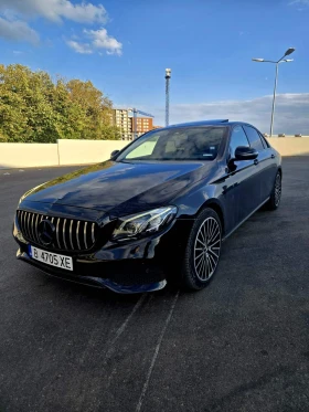  Mercedes-Benz E 220