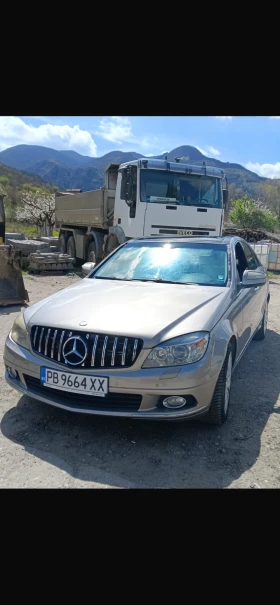 ������ Mercedes-Benz C 320