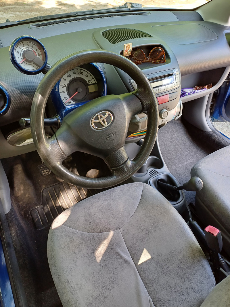 Toyota Aygo, снимка 4 - Автомобили и джипове - 46403258
