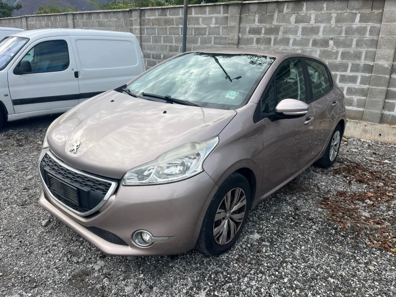 Peugeot 208 1.2 i, снимка 3 - Автомобили и джипове - 47269570