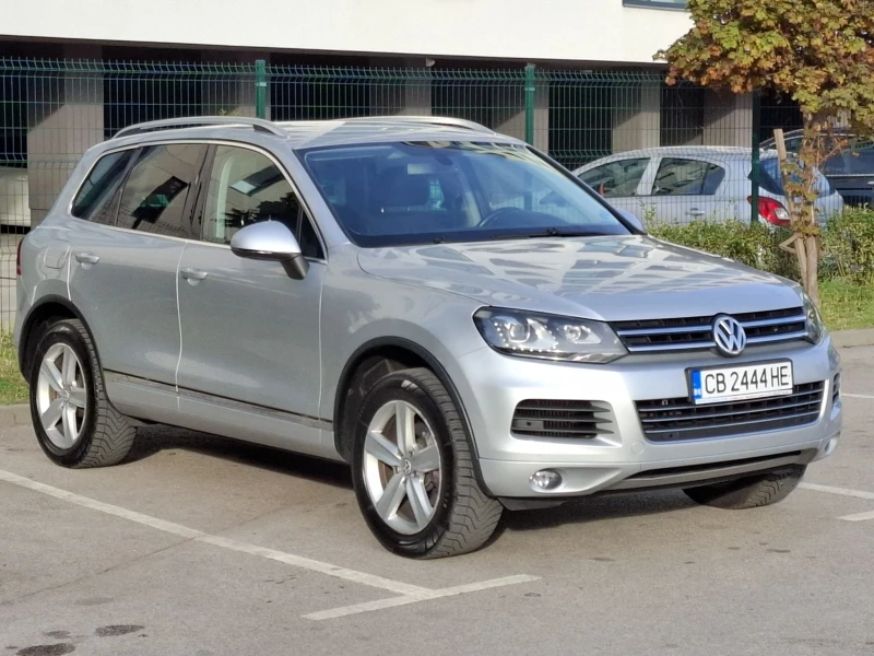 VW Touareg Обслужена! ТОП!!!, снимка 1 - Автомобили и джипове - 47513270