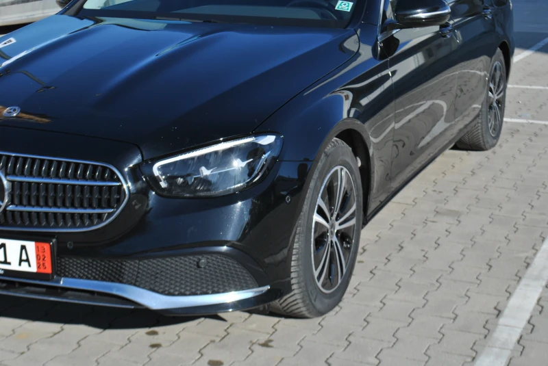 Mercedes-Benz E 220 AVANGRDE, снимка 3 - Автомобили и джипове - 48737628