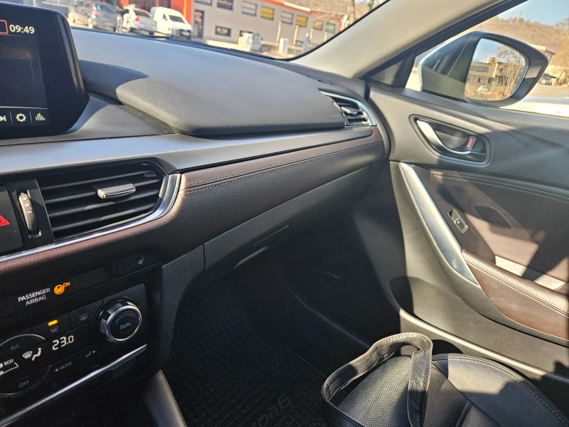 Mazda 6 1-ВИ СОБСТВЕНИК N1 SKYACTIVE FACELIFT 2.2L 175к, снимка 15 - Автомобили и джипове - 49389816