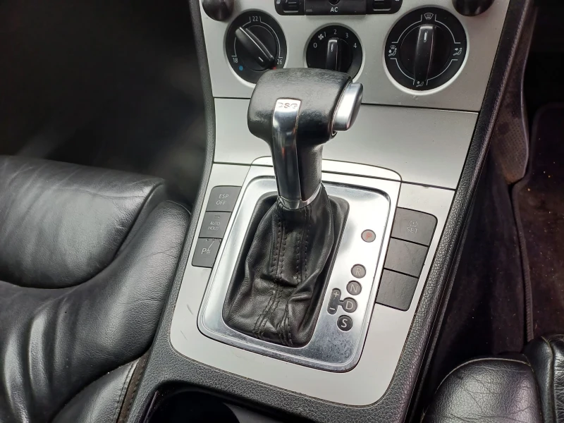 VW Passat 2.0 TDI , снимка 8 - Автомобили и джипове - 52016474