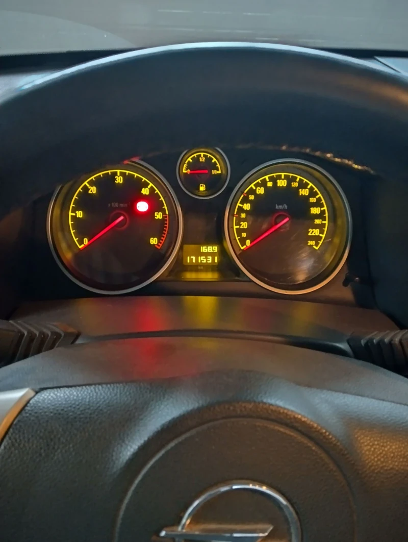 Opel Astra, снимка 8 - Автомобили и джипове - 52532967