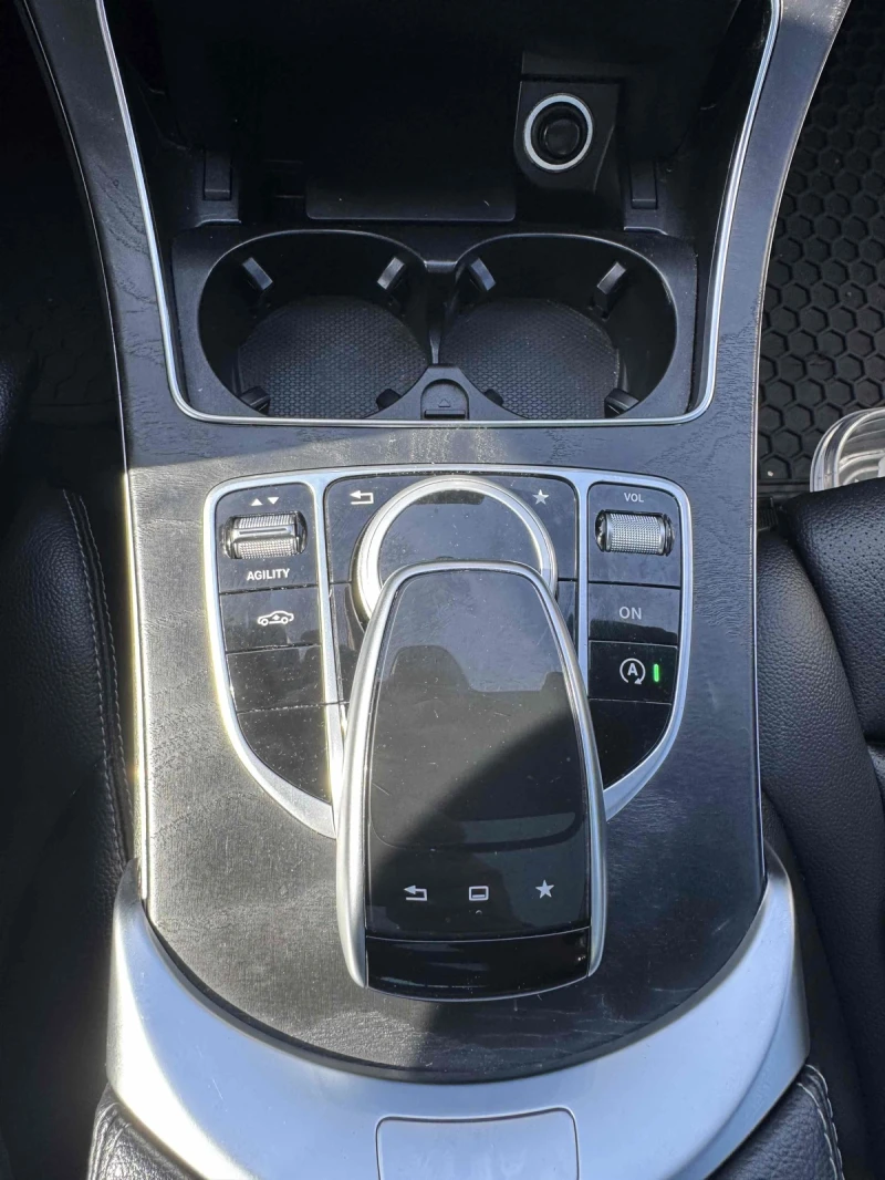 Mercedes-Benz C 400 AMG* PACK* 4MATIC* BURMESTER* ПОДГРЕВ* КАМЕРА* КЕЙ, снимка 10 - Автомобили и джипове - 53123000