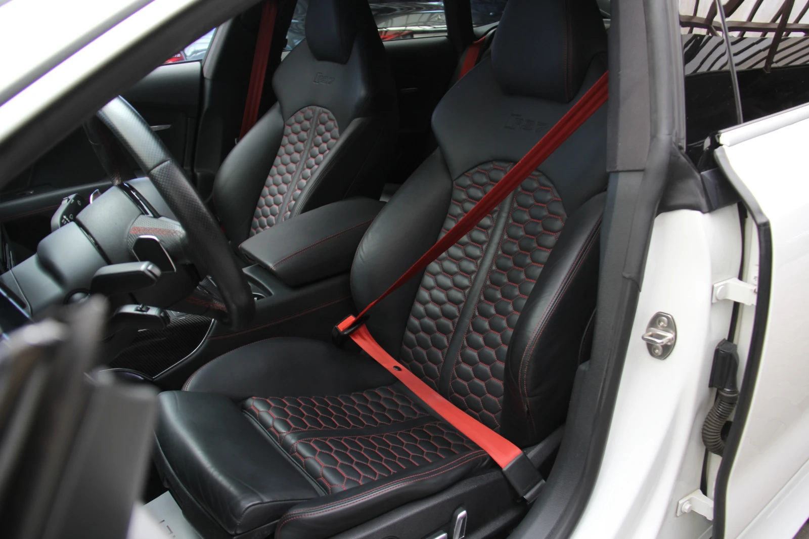 Audi Rs7 4.0TFSI/720ps/Exclusiv/Kamera/ | Mobile.bg   15