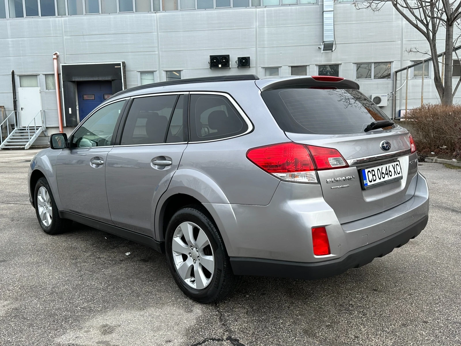 Subaru Outback 2.5i 167к.с. Автоматик - изображение 3