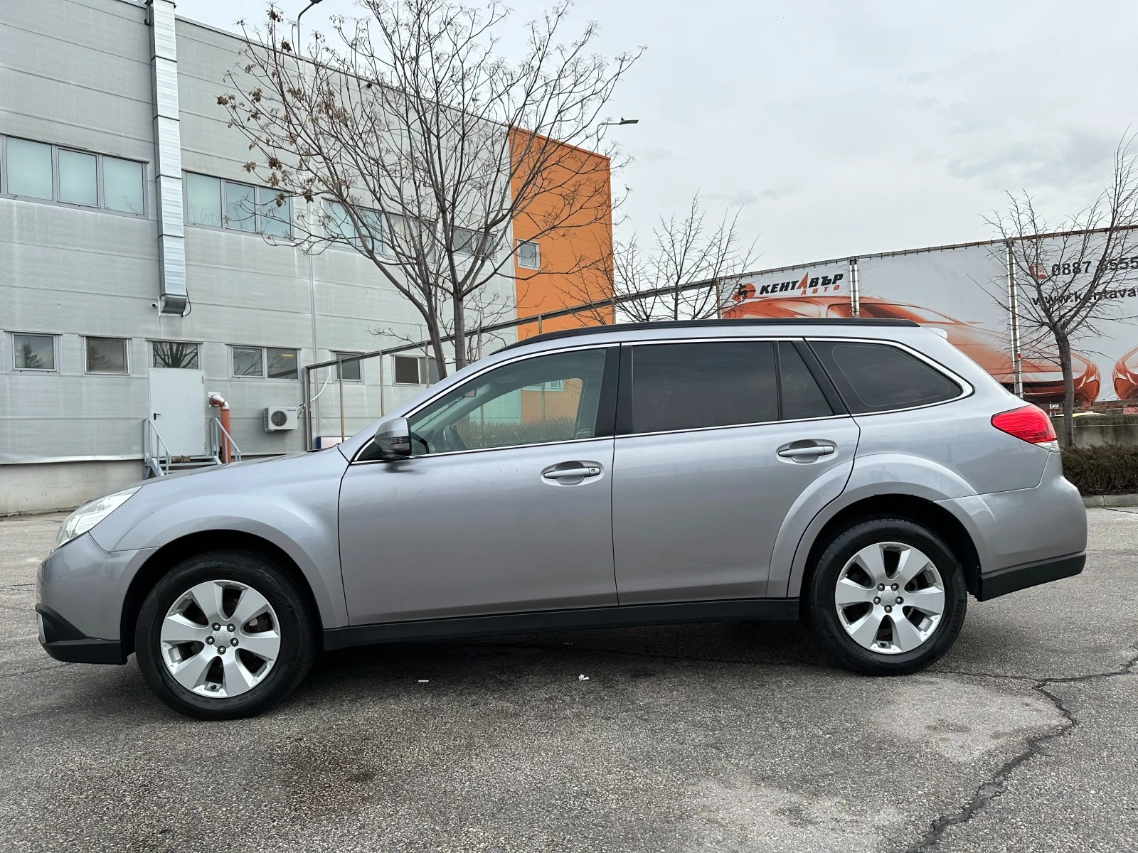 Subaru Outback 2.5i 167к.с. Автоматик - изображение 2