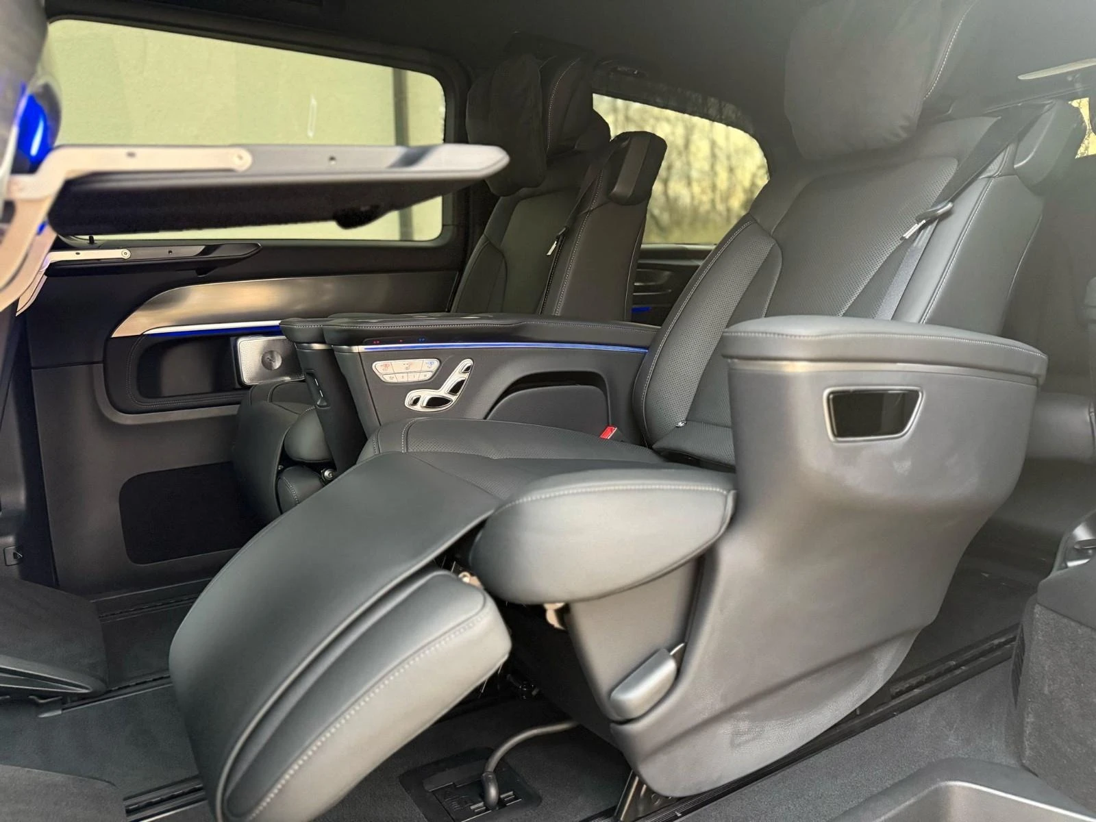 Mercedes-Benz V 300 d/AMG/4M/EXTRALONG/VIPSEATS/BURM/AIRMATIC/EXCLUSIV | Mobile.bg � ����������� 12