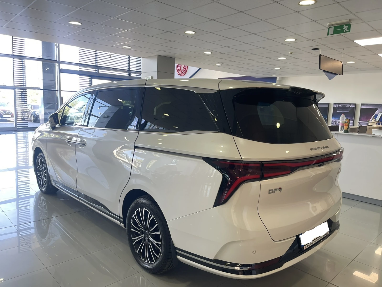 DONGFENG V9 HEV - изображение 2