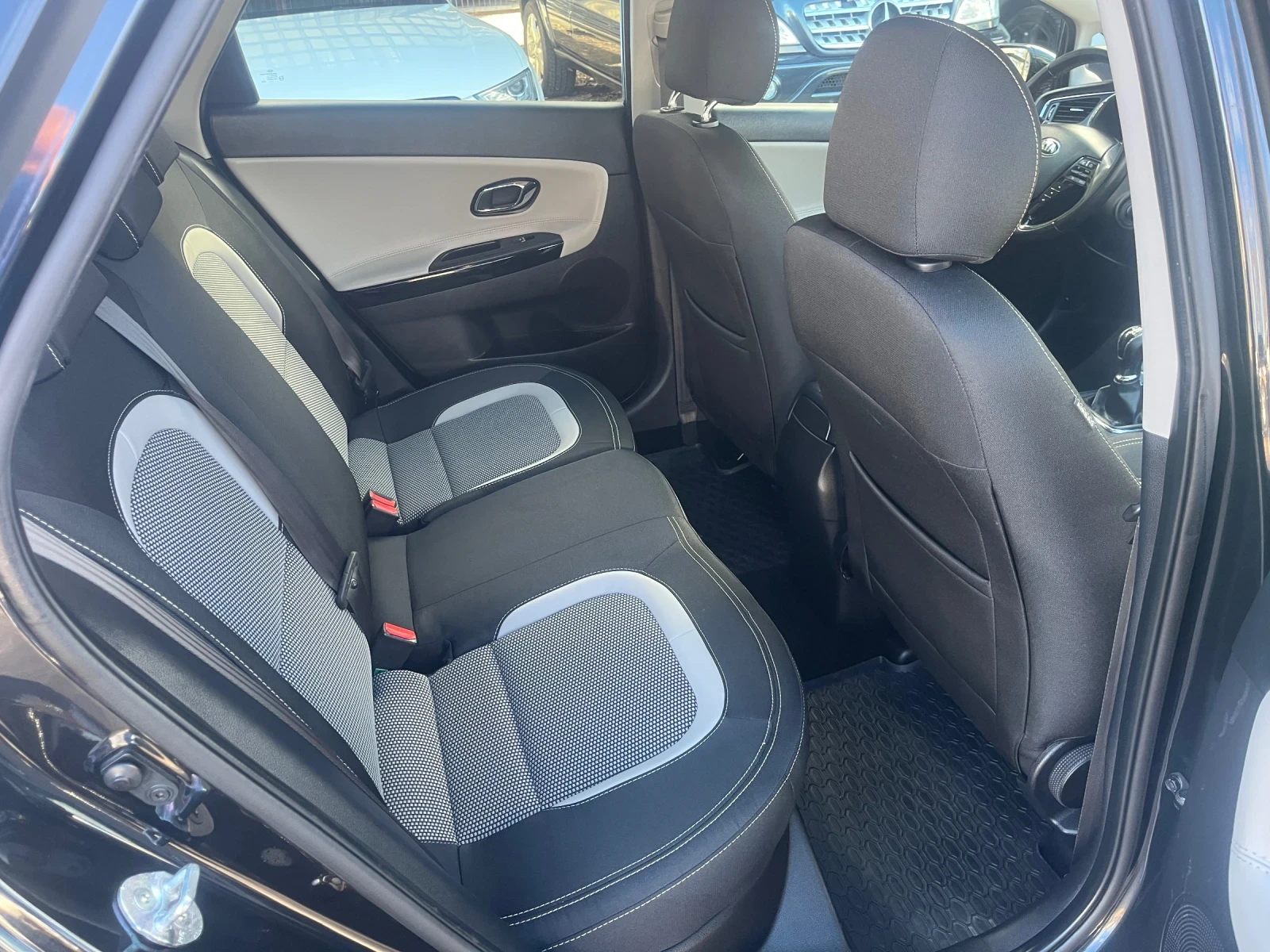 Kia Ceed 1.6i 135hp Euro6b  | Mobile.bg   12