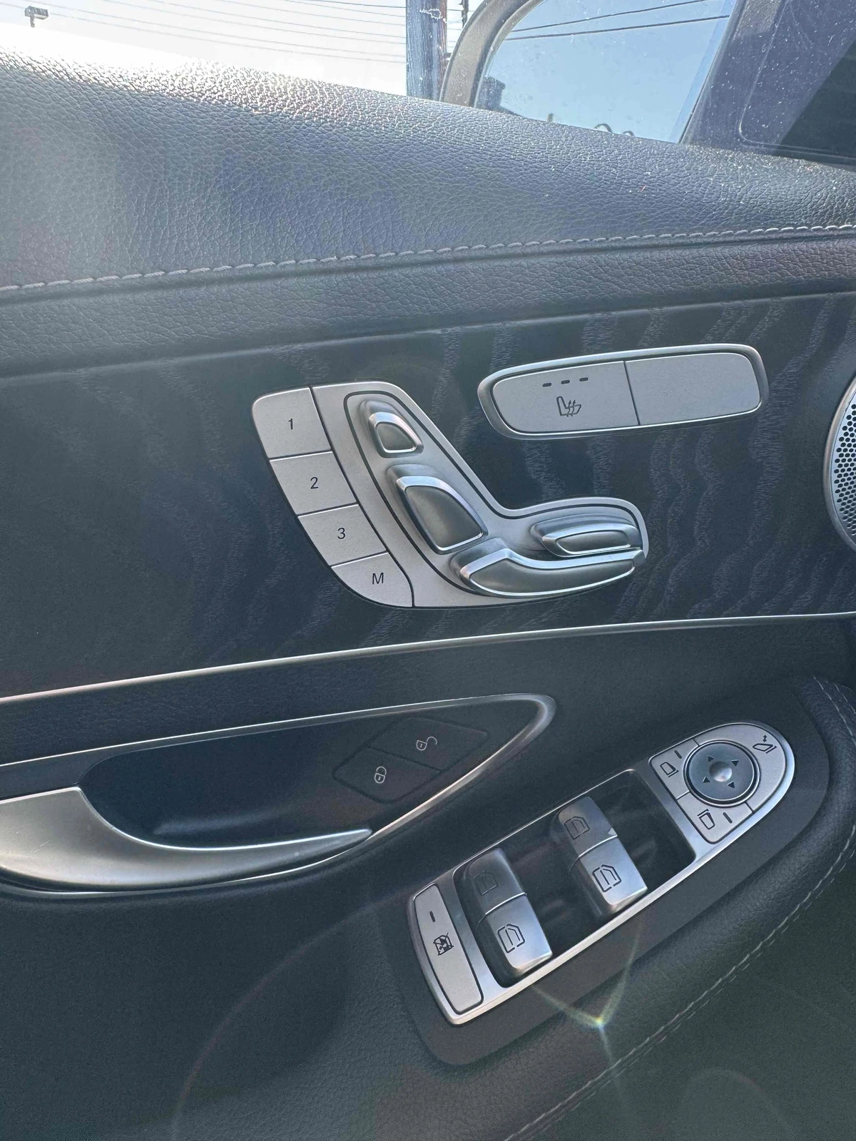 Mercedes-Benz C 400 AMG* PACK* 4MATIC* BURMESTER* ПОДГРЕВ* КАМЕРА* КЕЙ - изображение 5