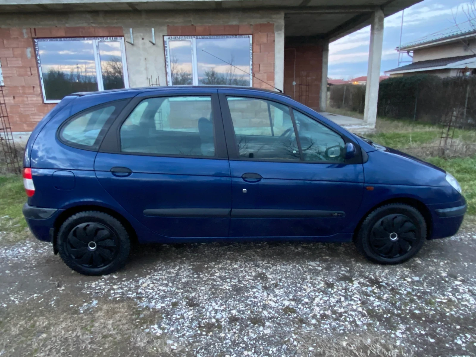Renault Scenic, снимка 4 - Автомобили и джипове - 53980008