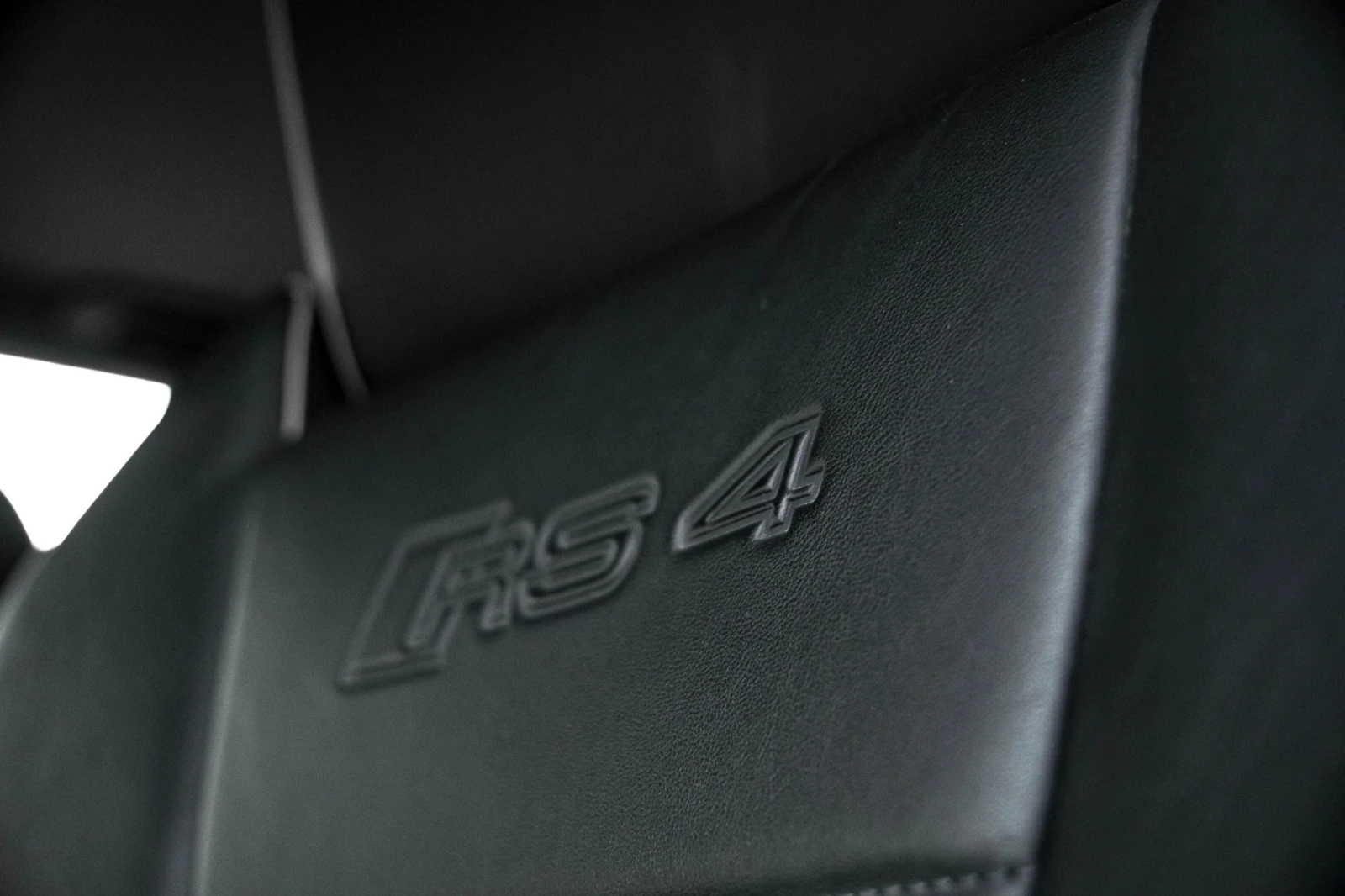 Audi Rs4  PERFORMANCE BOSE С РЕГИСТРАЦИЯ И АВТОКРЕДИТ, снимка 13 - Автомобили и джипове - 53984142