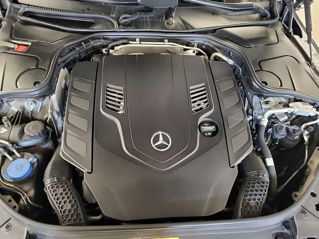 Mercedes-Benz S 560 * CARFAX * ЦЕНА ДО БГ, снимка 16 - Автомобили и джипове - 54081937