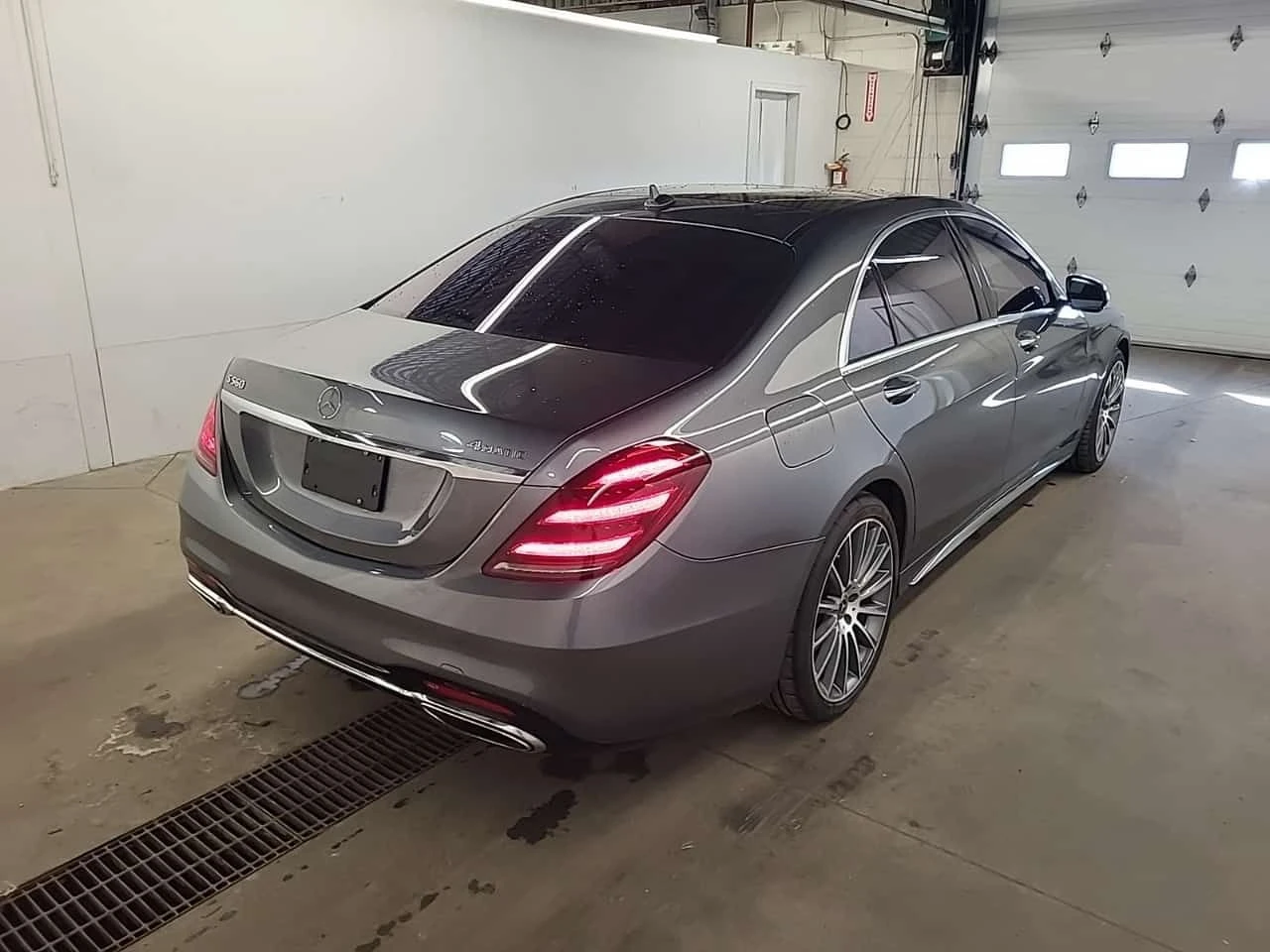 Mercedes-Benz S 560 * CARFAX * ЦЕНА ДО БГ, снимка 3 - Автомобили и джипове - 54081937
