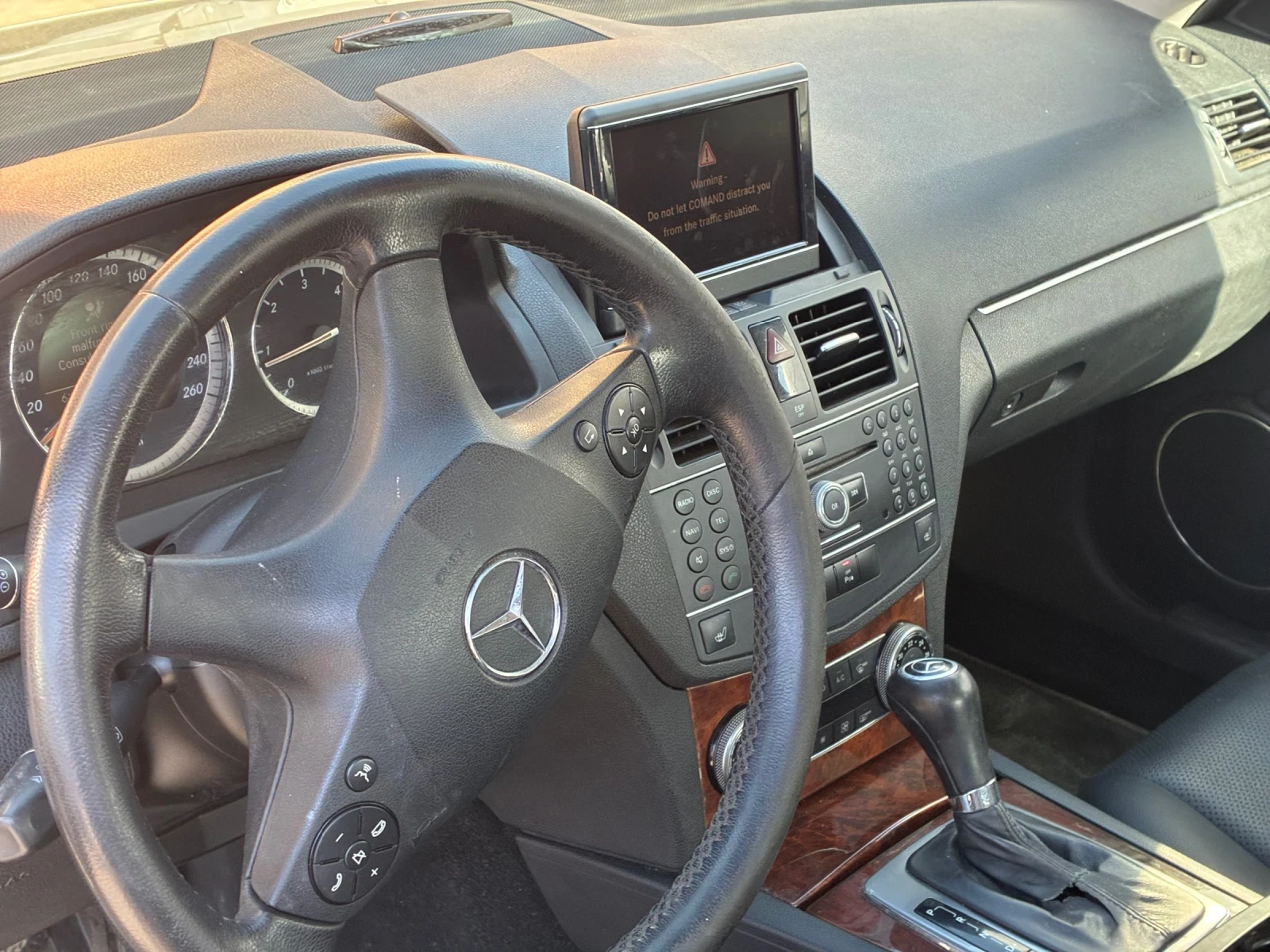 Mercedes-Benz C 320, снимка 4 - Автомобили и джипове - 54342105